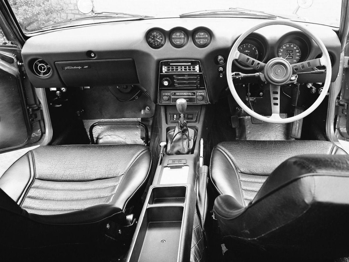 Nissan Fairlady z s30 салон