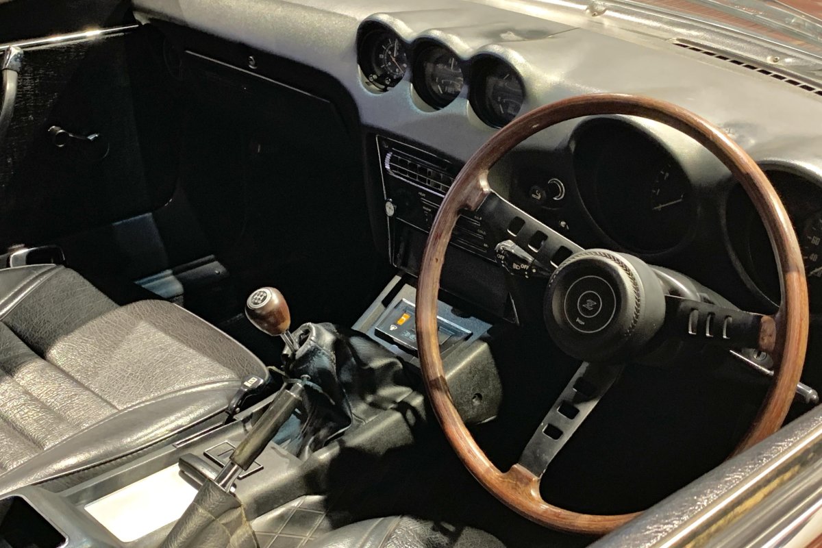 Nissan Fairlady 240zg салон