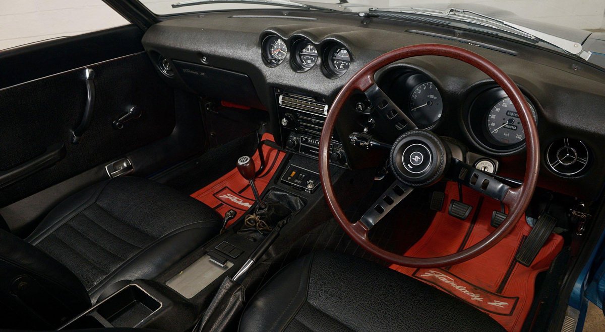 Datsun 240z салон