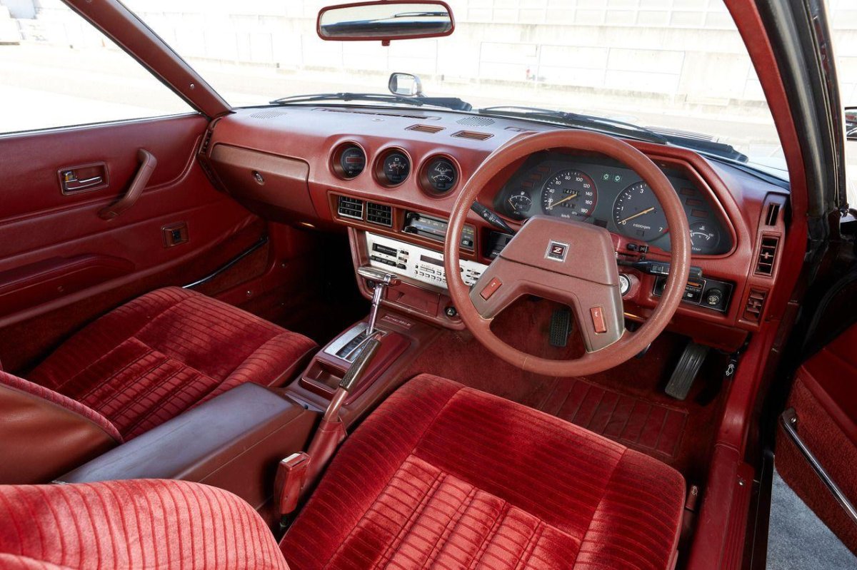 Nissan 280zx Interior