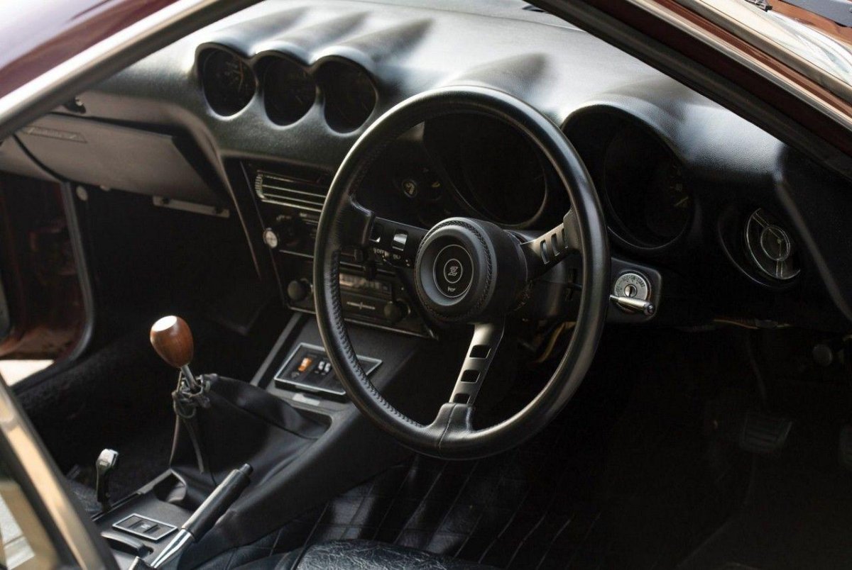 Nissan 240z Interior