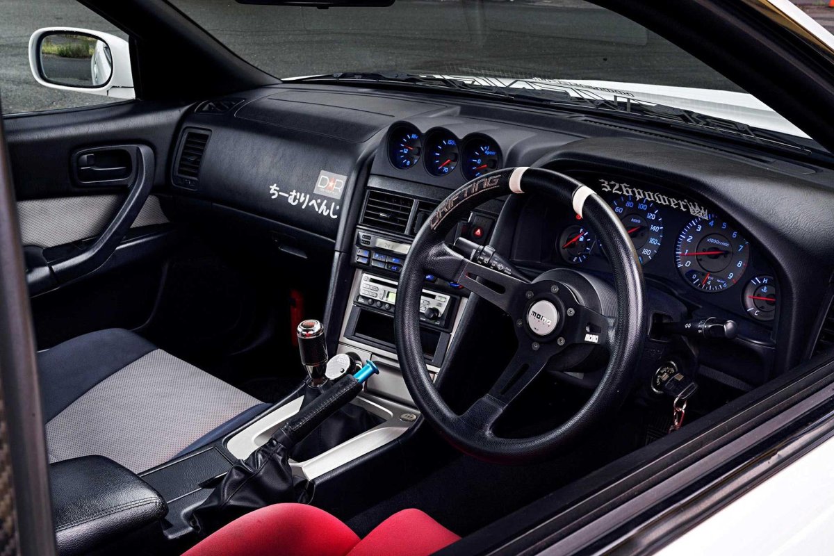 Nissan Skyline r34 салон