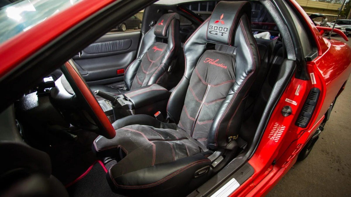 Митсубиси 3000gt салон
