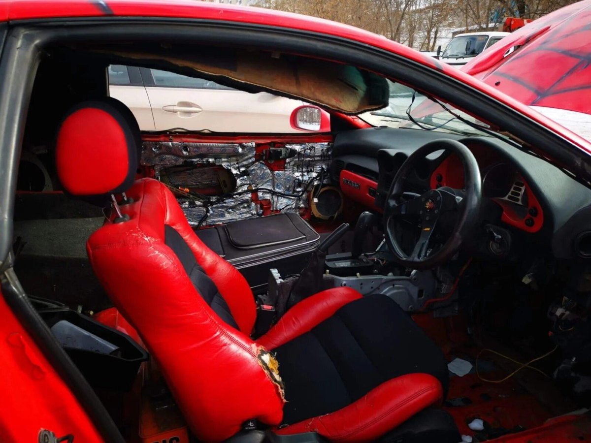 Мицубиси GTO салон