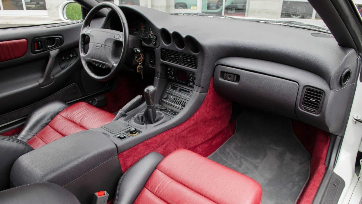 Mitsubishi 3000gt Interior