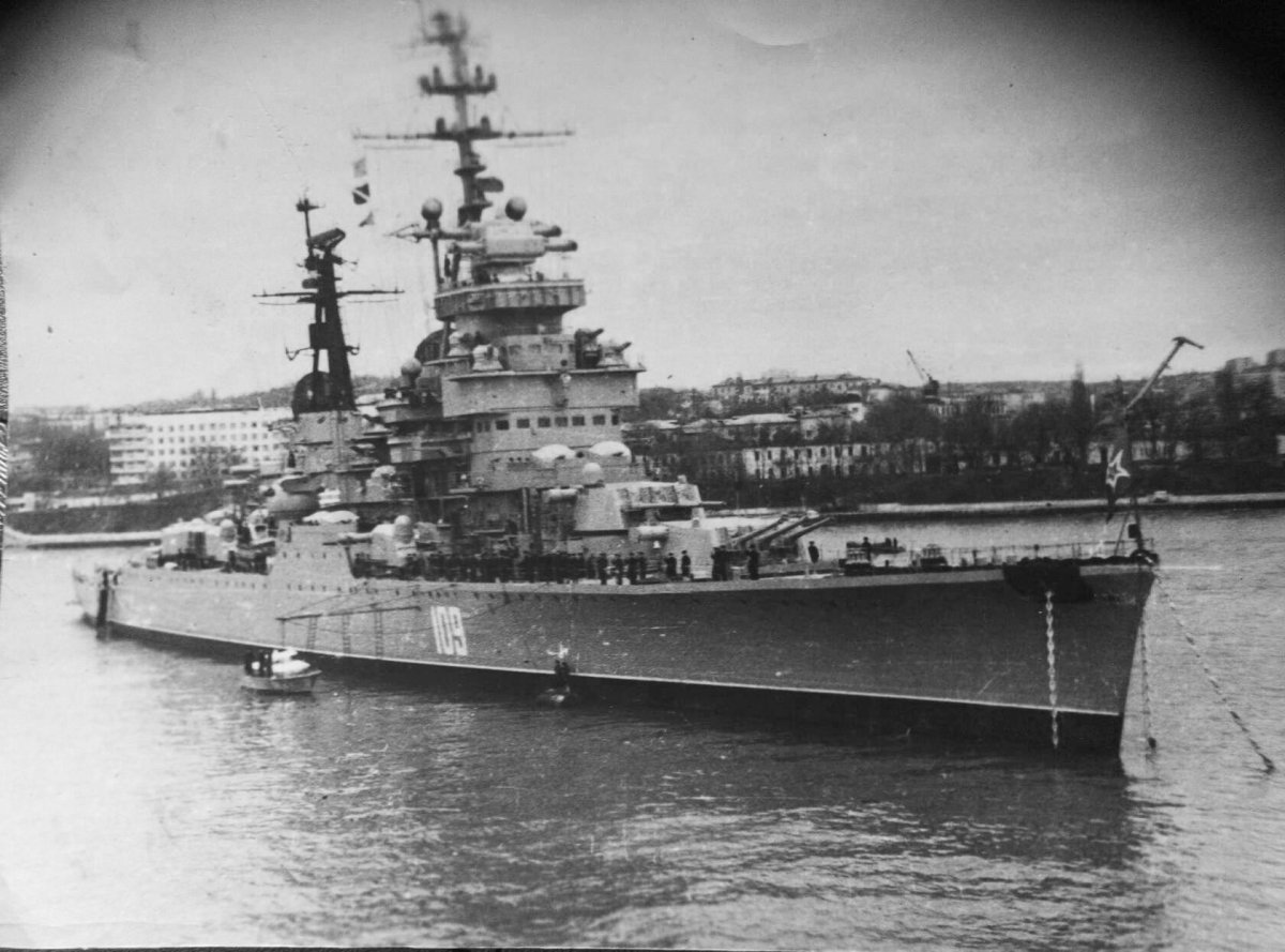 Крейсер «Адмирал Ушаков» (1953—1987 годы).