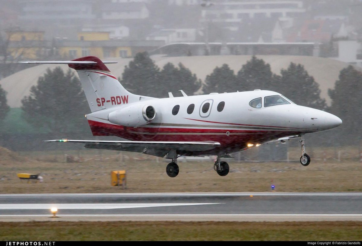 Raytheon 390 Premier IA