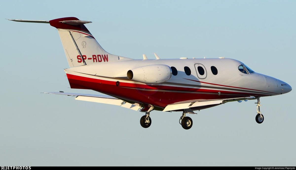 Raytheon 390 Premier IA