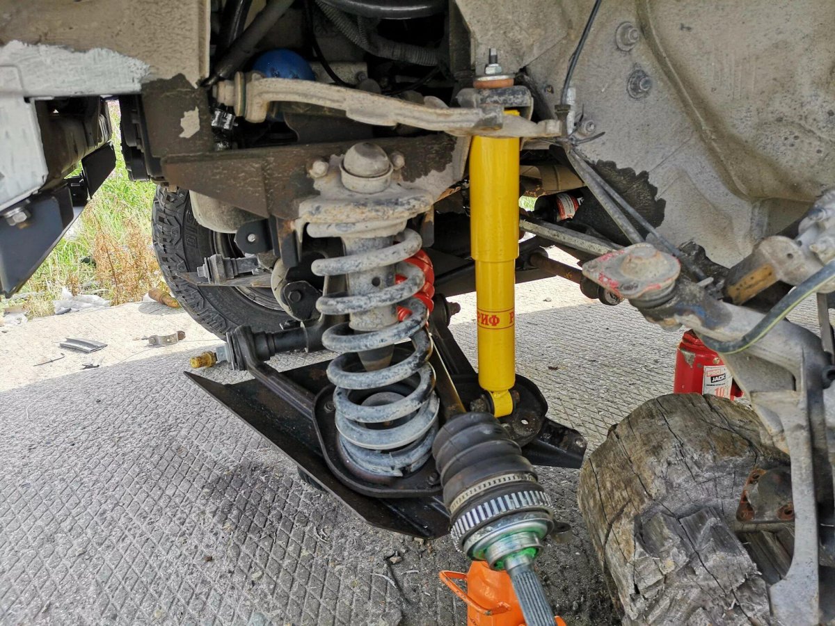 Передняя ходовая Нива Шевроле