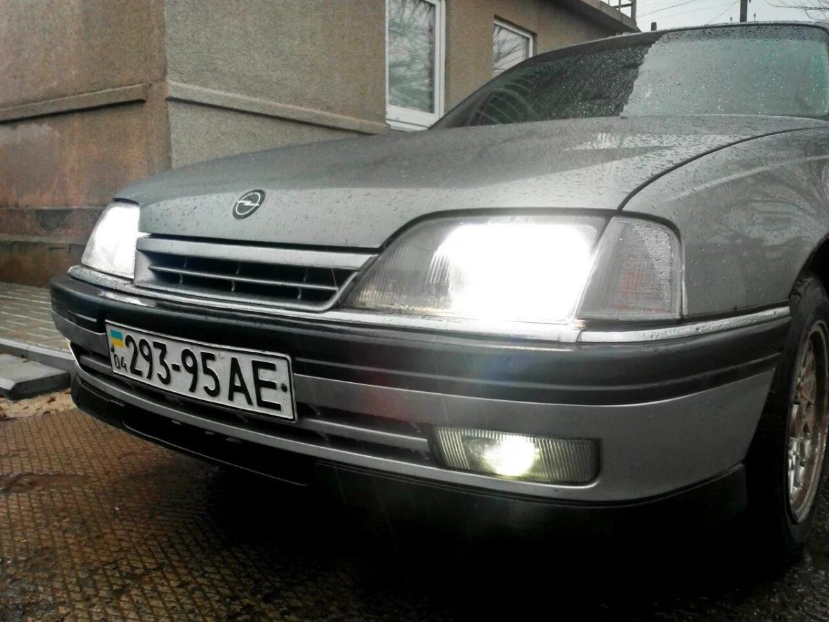 Опель Вектра 1989 туманки