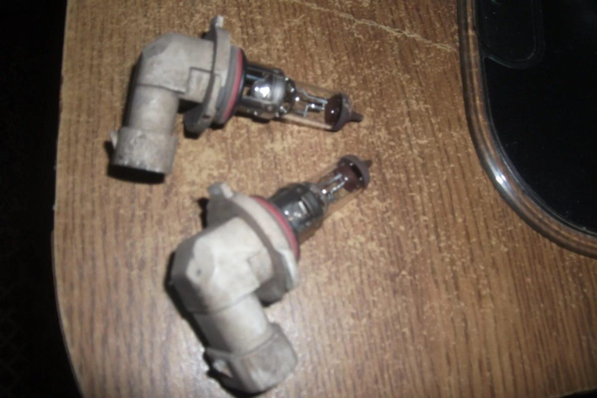 Лампочка ПТФ Опель Омега б