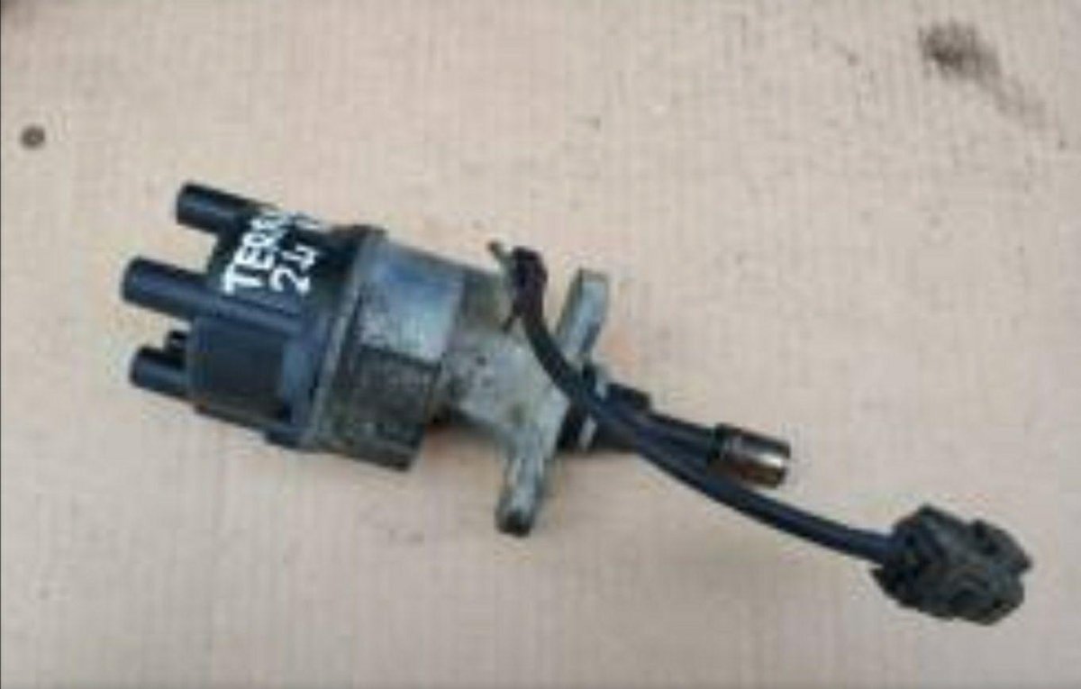 Распределитель зажигания (Hitachi Unit) Nissan: Terrano II 2.4I 99-