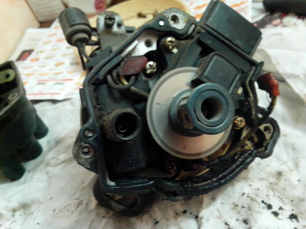 Трамблер Ниссан Марч к11