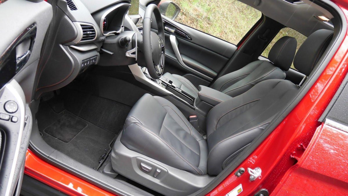 Мицубиси Эклипс кросс