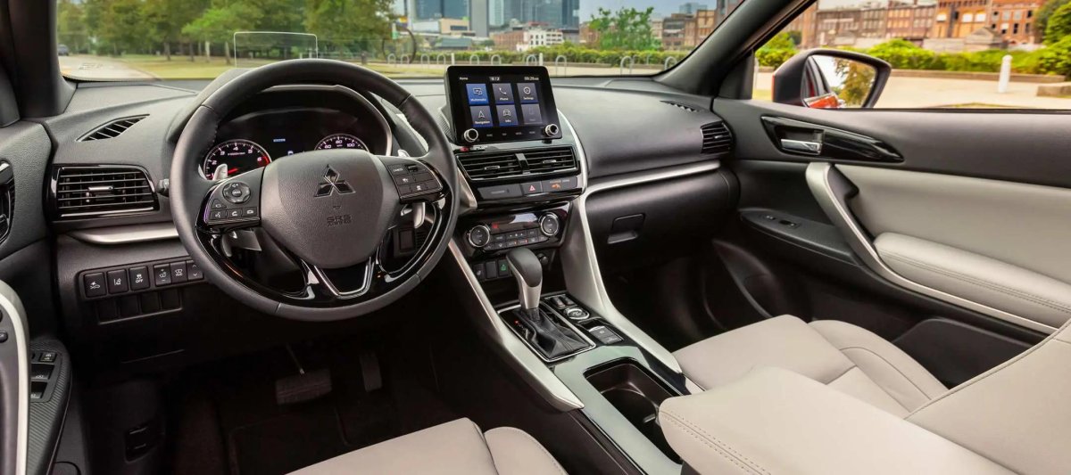 Mitsubishi Eclipse Cross 2021 салон