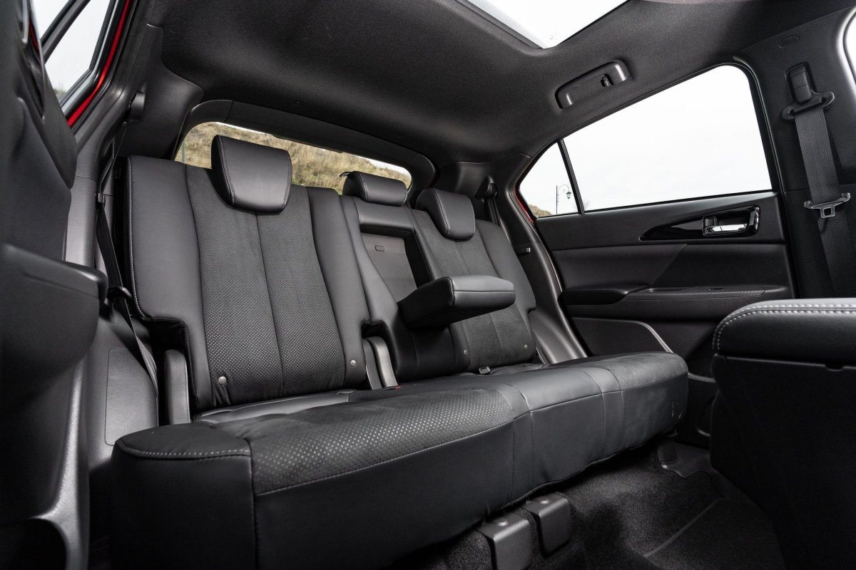 Митсубиси Эклипс кросс 2022 сидения задние кожа