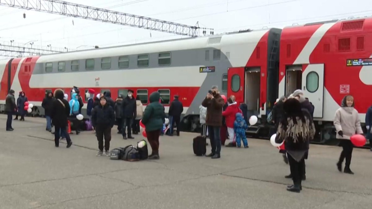 Двухэтажный поезд Орск Москва