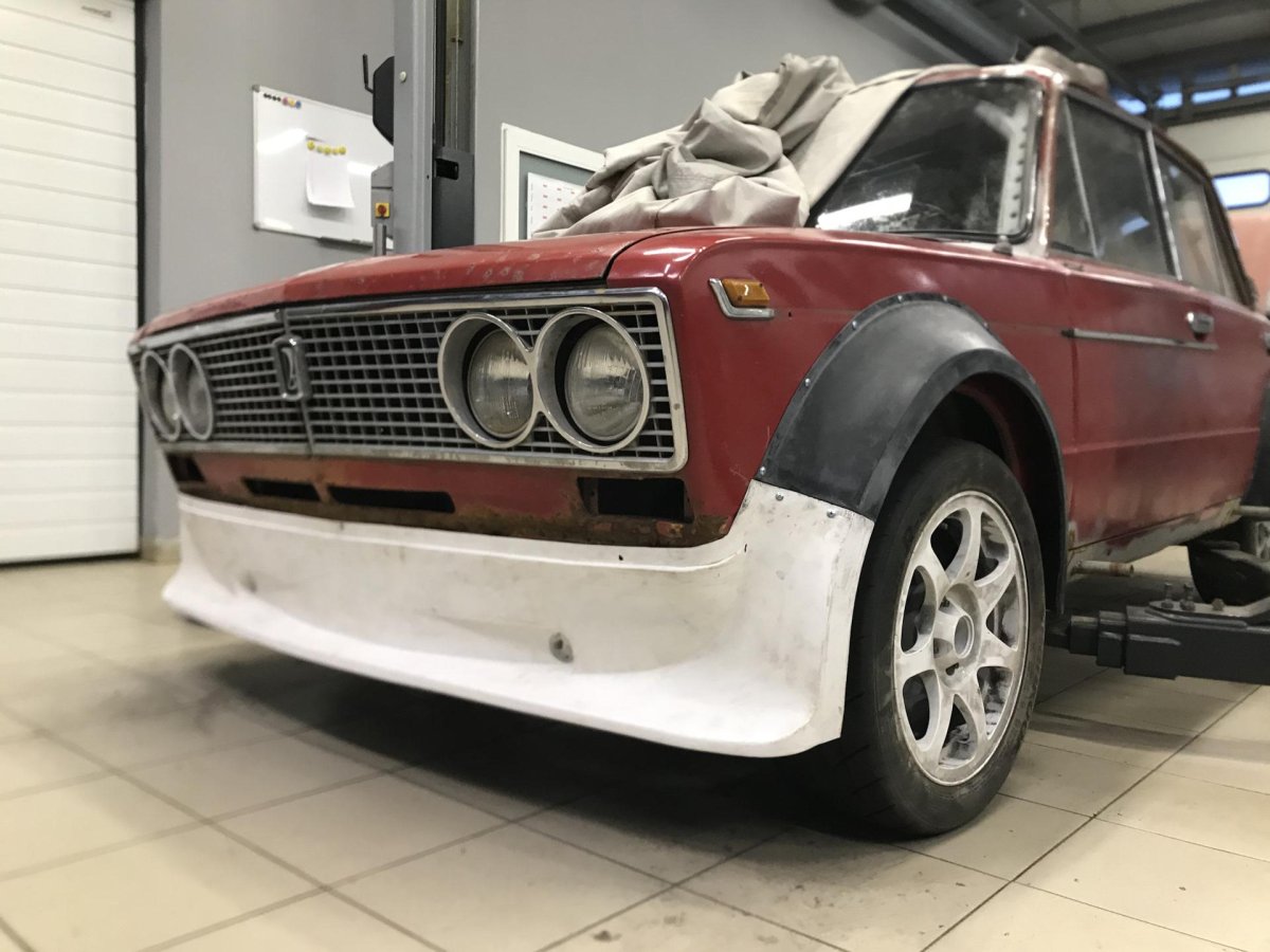 ВАЗ 2103 обвес Колобок