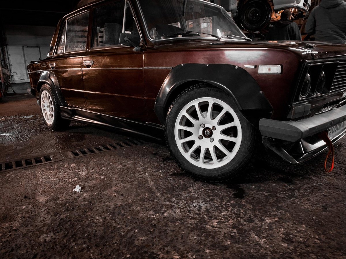 Спортивные пороги на ВАЗ 2106