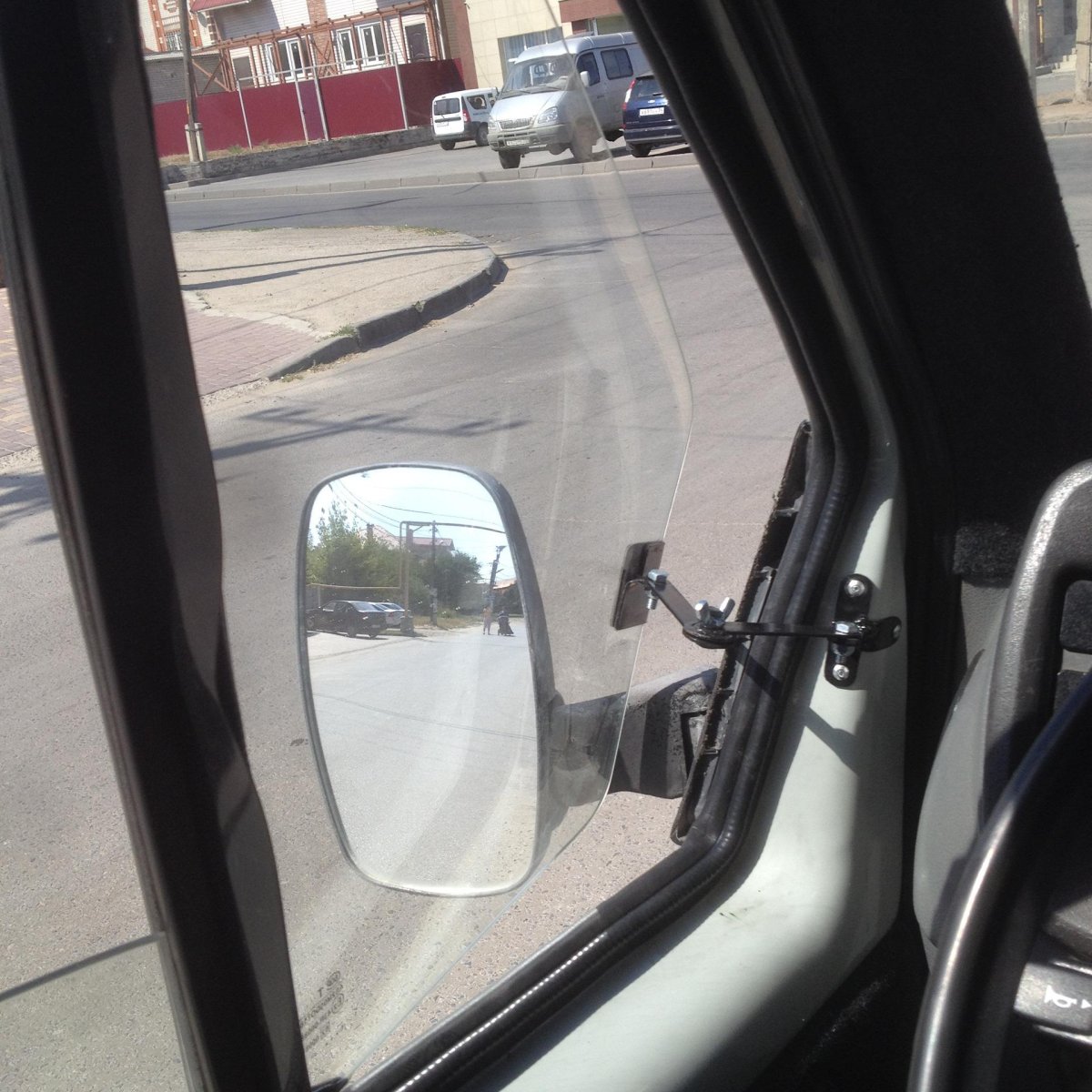 Газель открывающаяся форточка 3302