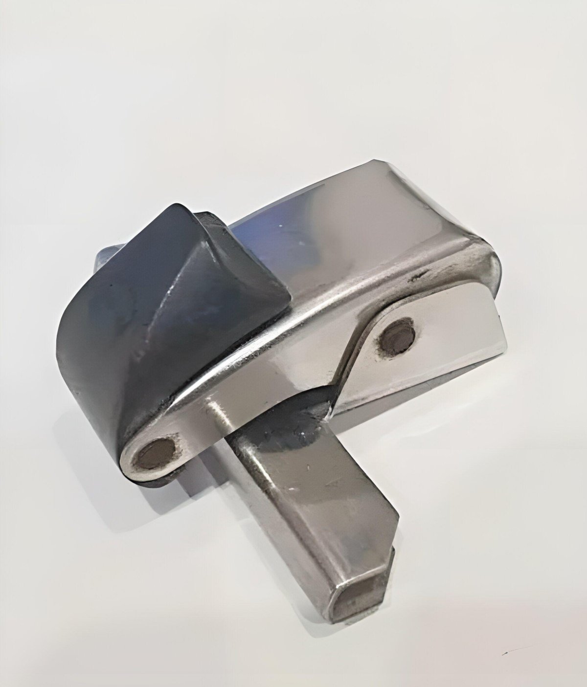 Замок форточки 2101