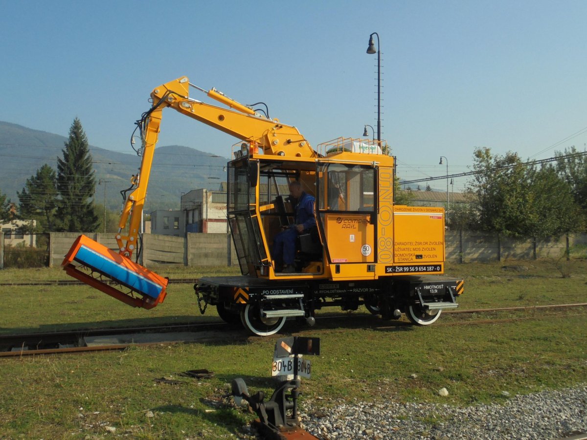 Железнодорожные самоходные машины