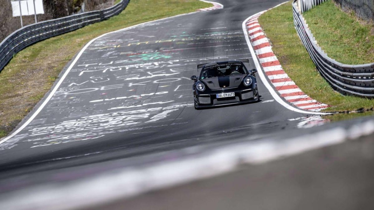 Порше 911 gt2 RS Нюрбургринг