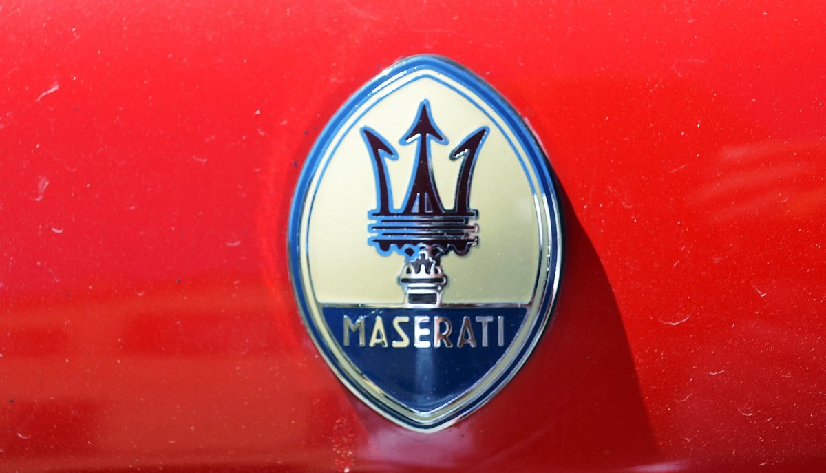 Maserati логотип