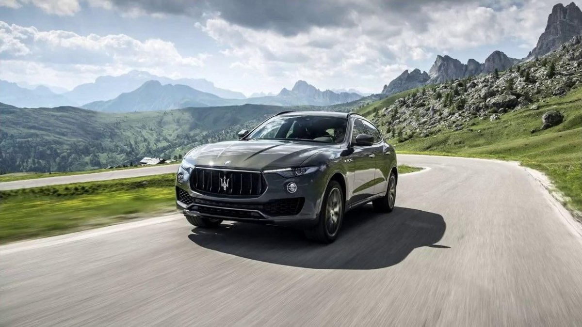 Машина Мазерати Леванте