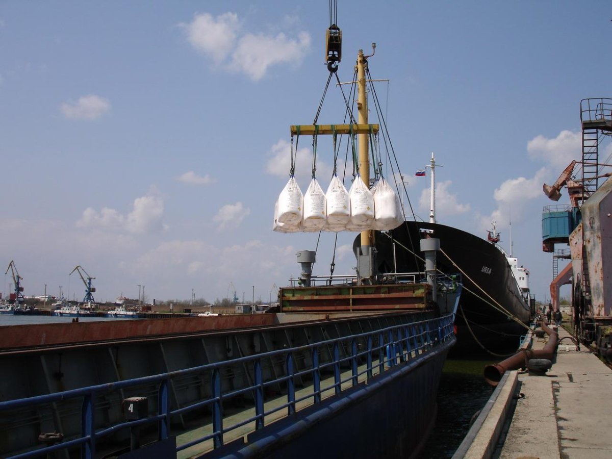 Порт Мечел Темрюк