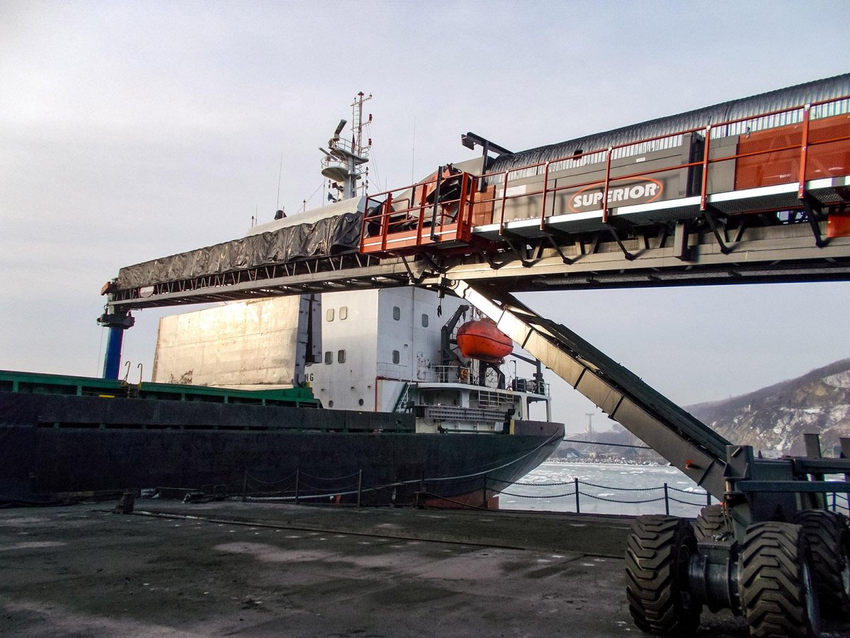 Конвейер в порту