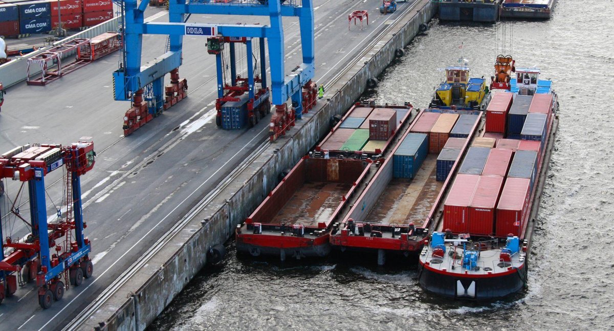 Грузовой порт Гамбург