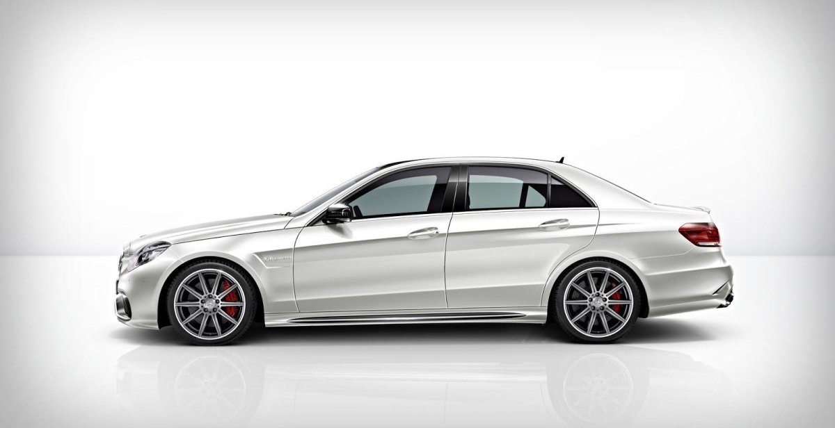 Мерседес 223 сбоку