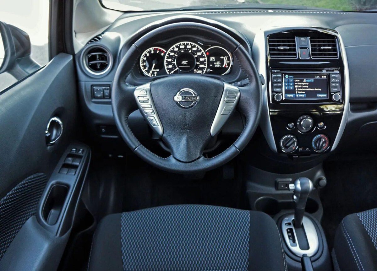 Nissan Note 2017 салон