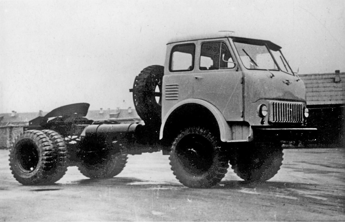 МАЗ-508в седельный тягач