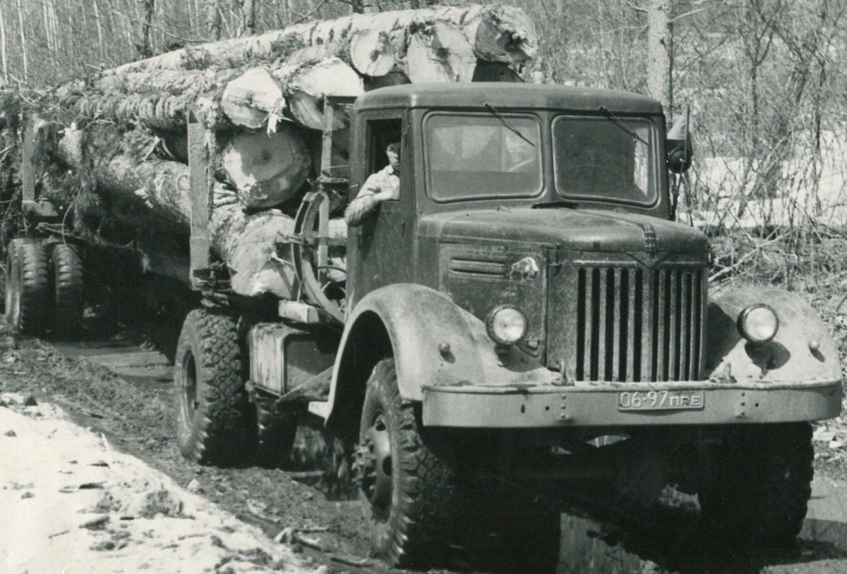 Автомобиль МАЗ-501