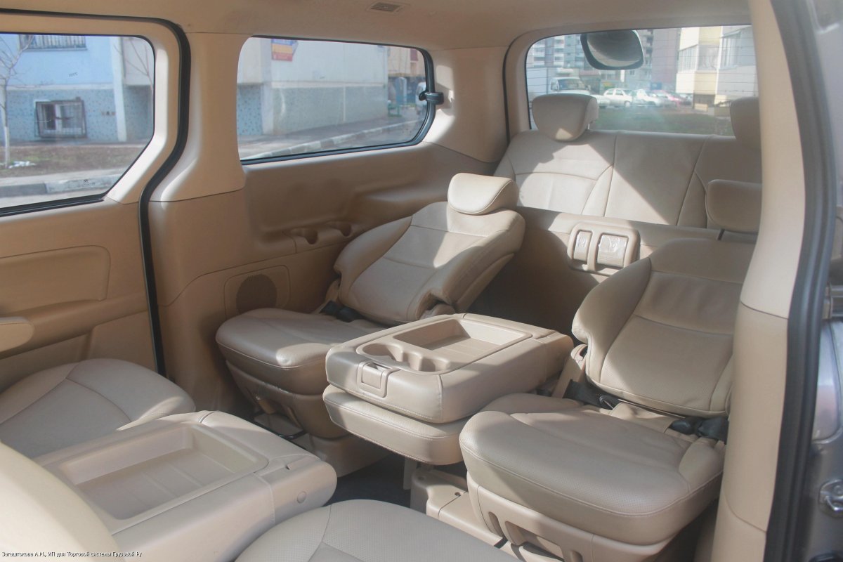 Hyundai h1 Grand Starex салон