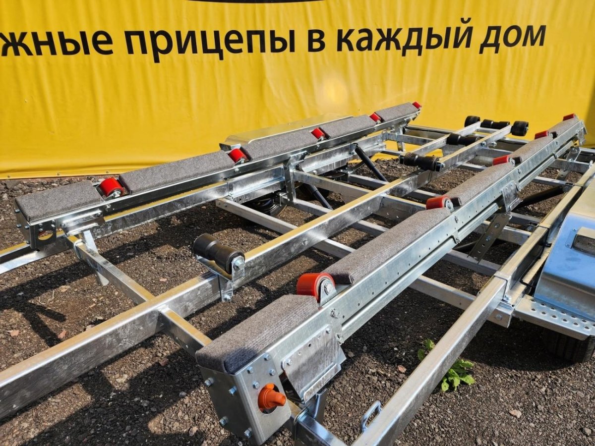 Прицеп лав 81014