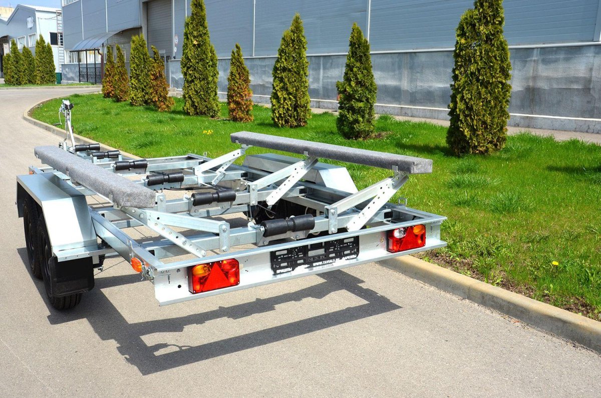 Прицеп Тавиалс