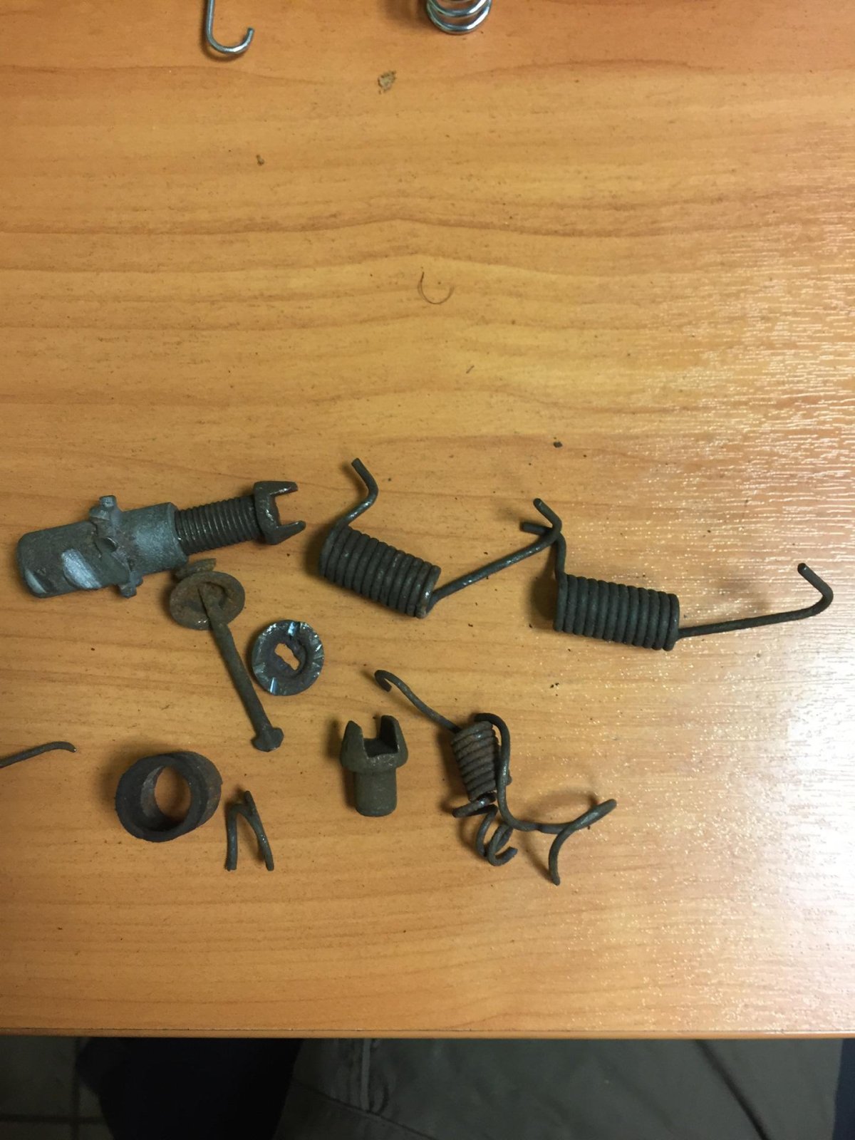 Ремкомплект стояночного тормоза Хендай Санта Фе 2