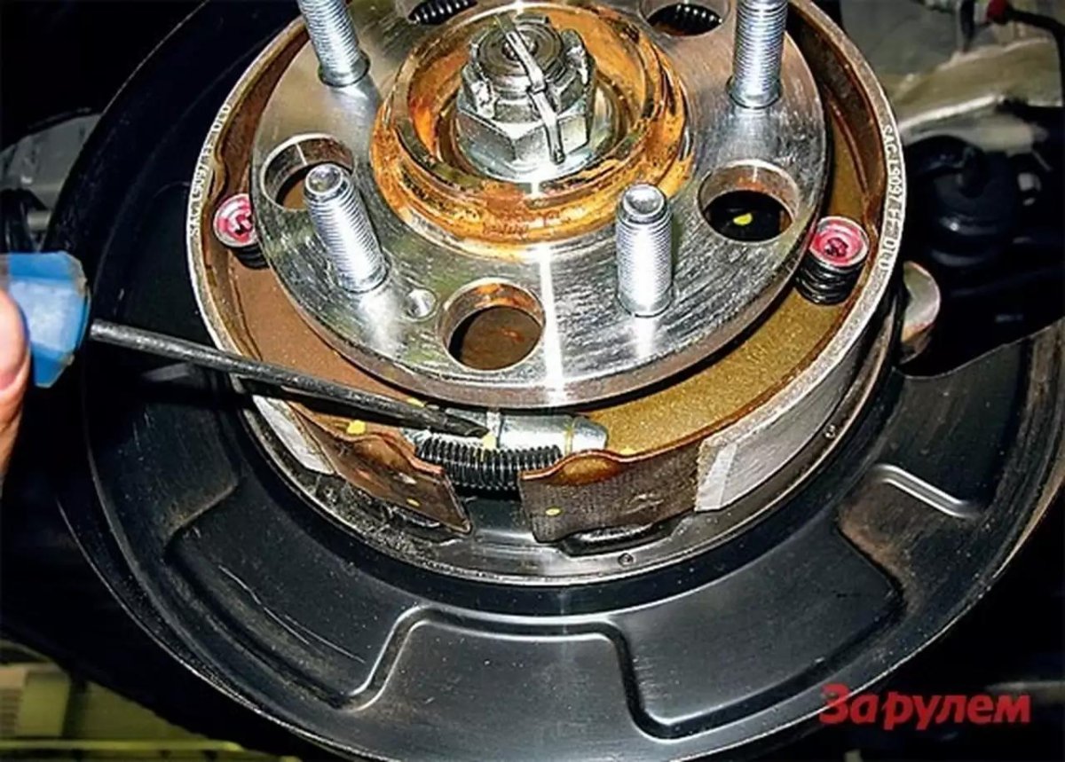 Колодки ручника Hyundai Tucson 2008