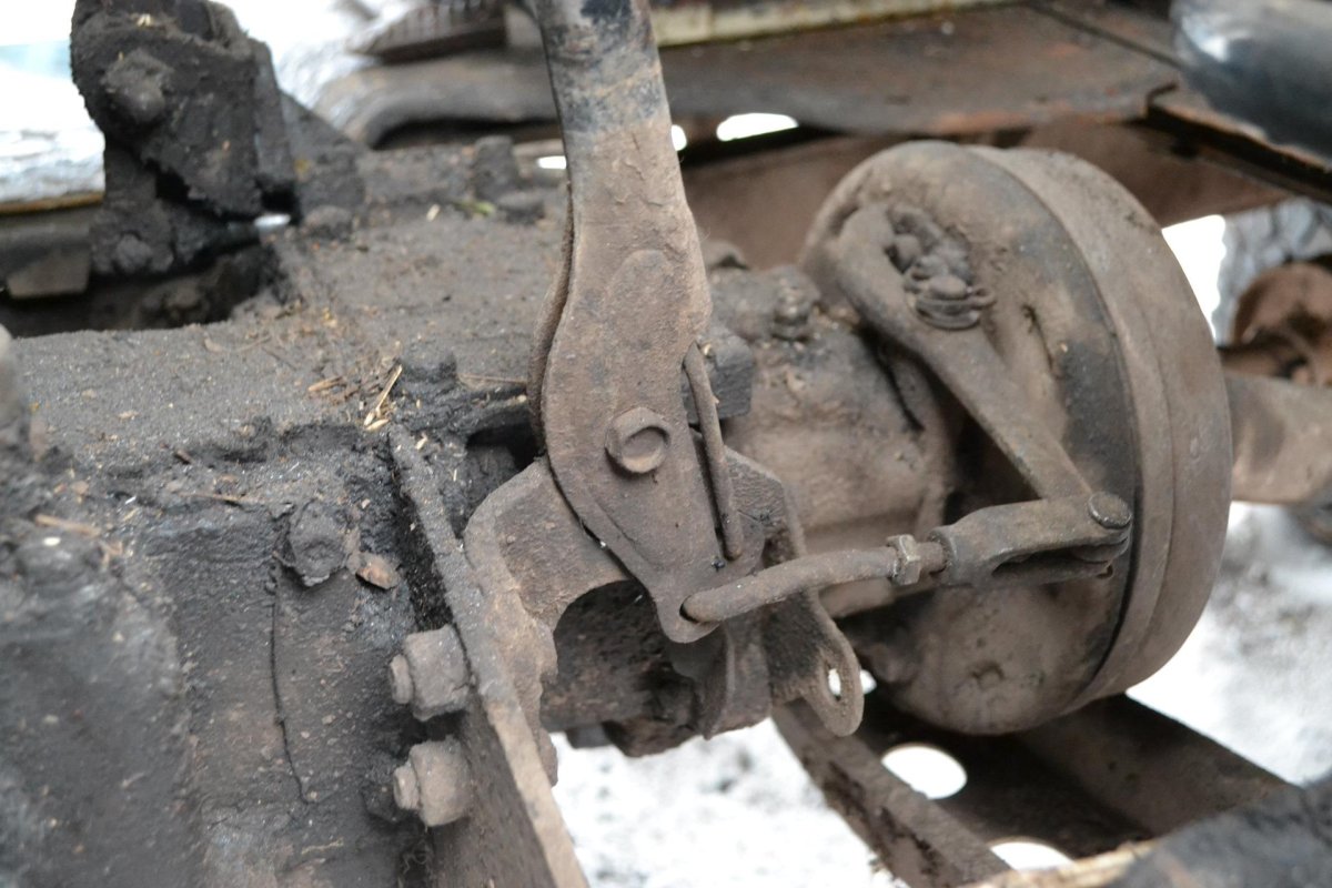 Стояночный тормоз УАЗ 469