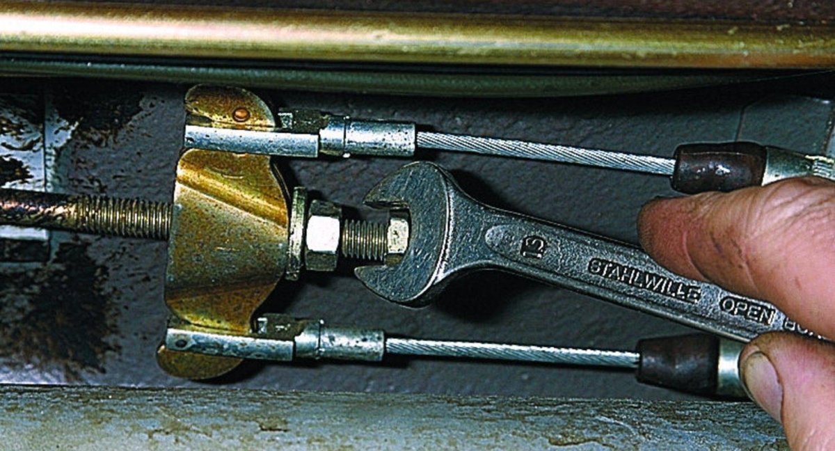 Трос ручника ВАЗ 2114