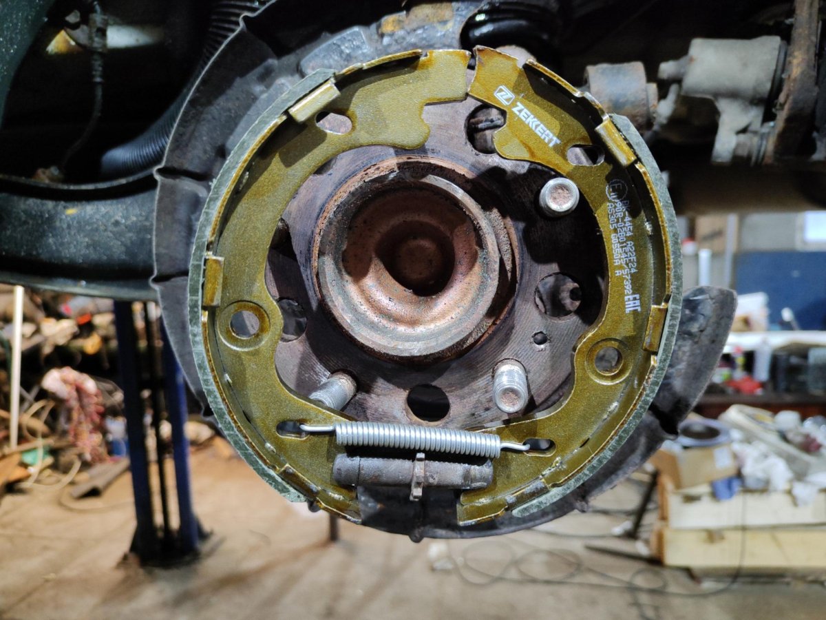 Колодки ручника Хендай ix35