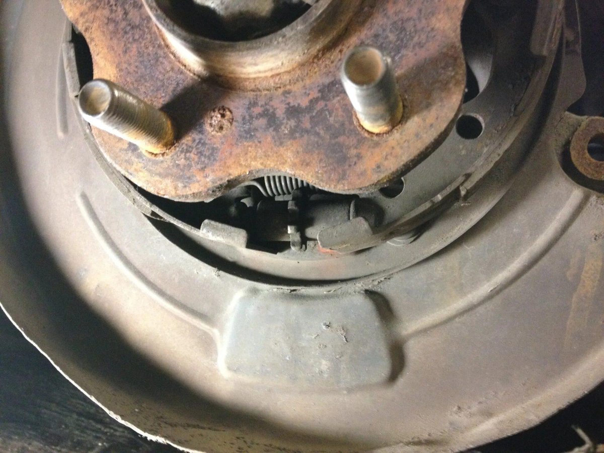 Стояночный тормоз Ниссан Скайлайн р34