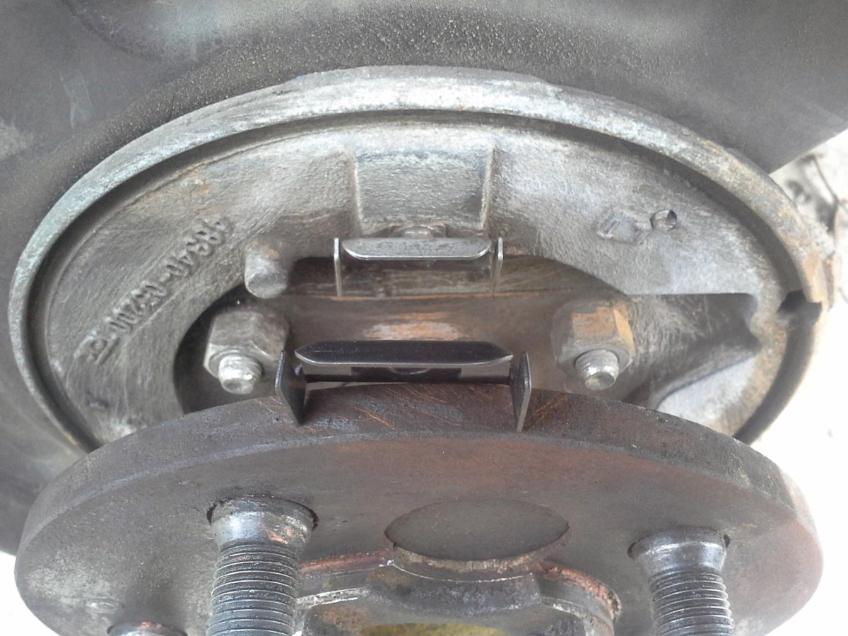 Колодки ручника SSANGYONG Kyron 2.0