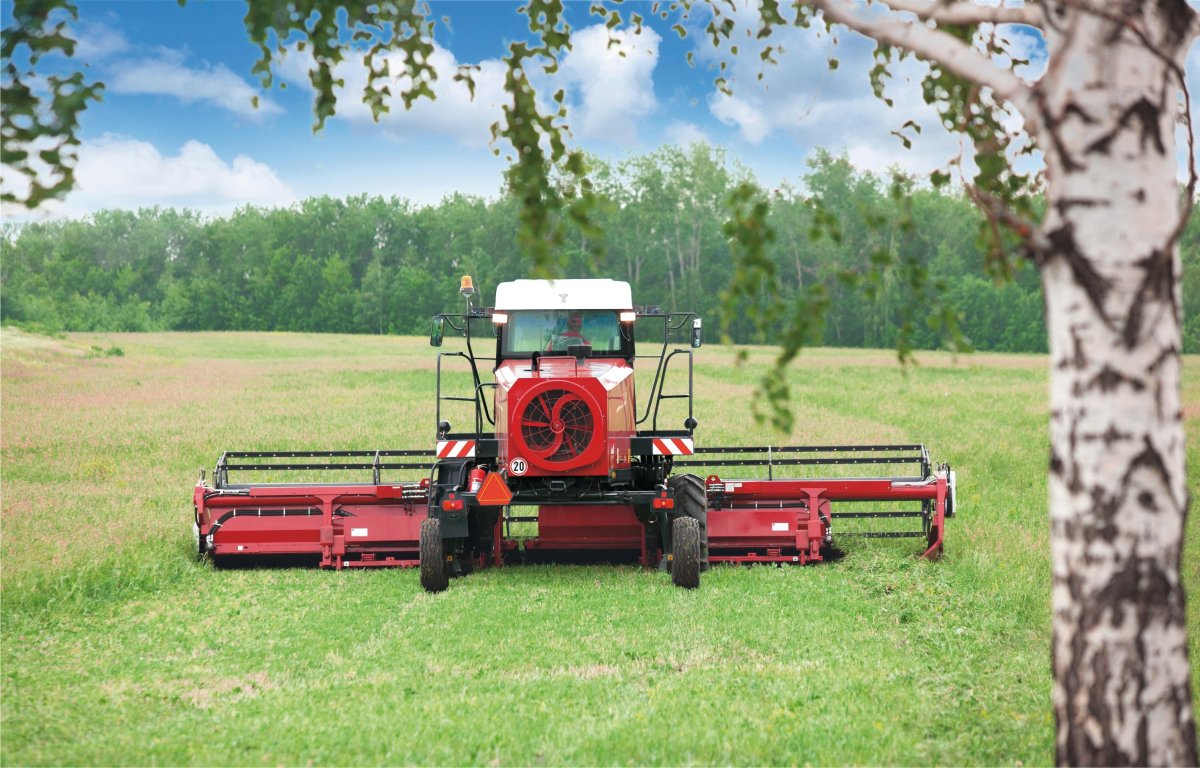 Самоходная косилка КСУ-1