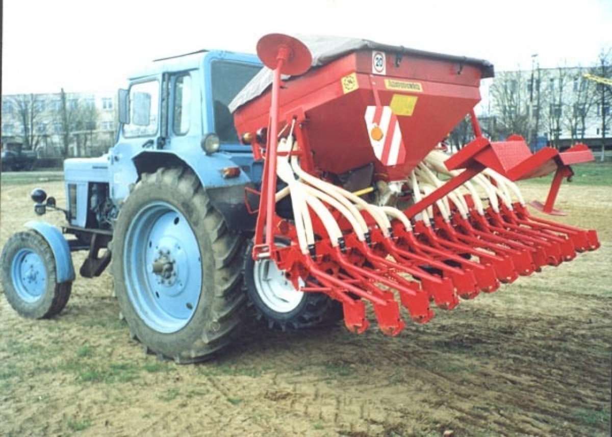 Сеялка пневматическая универсальная СПУ-4