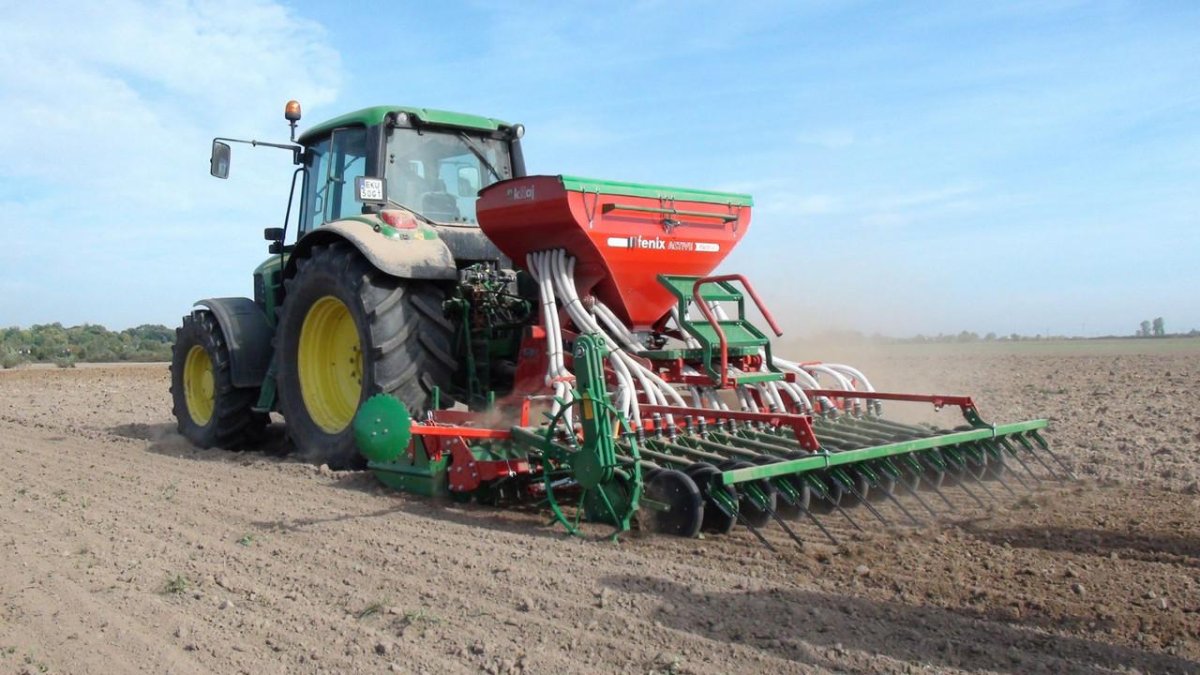 Доминатор с сеялкой на МТЗ