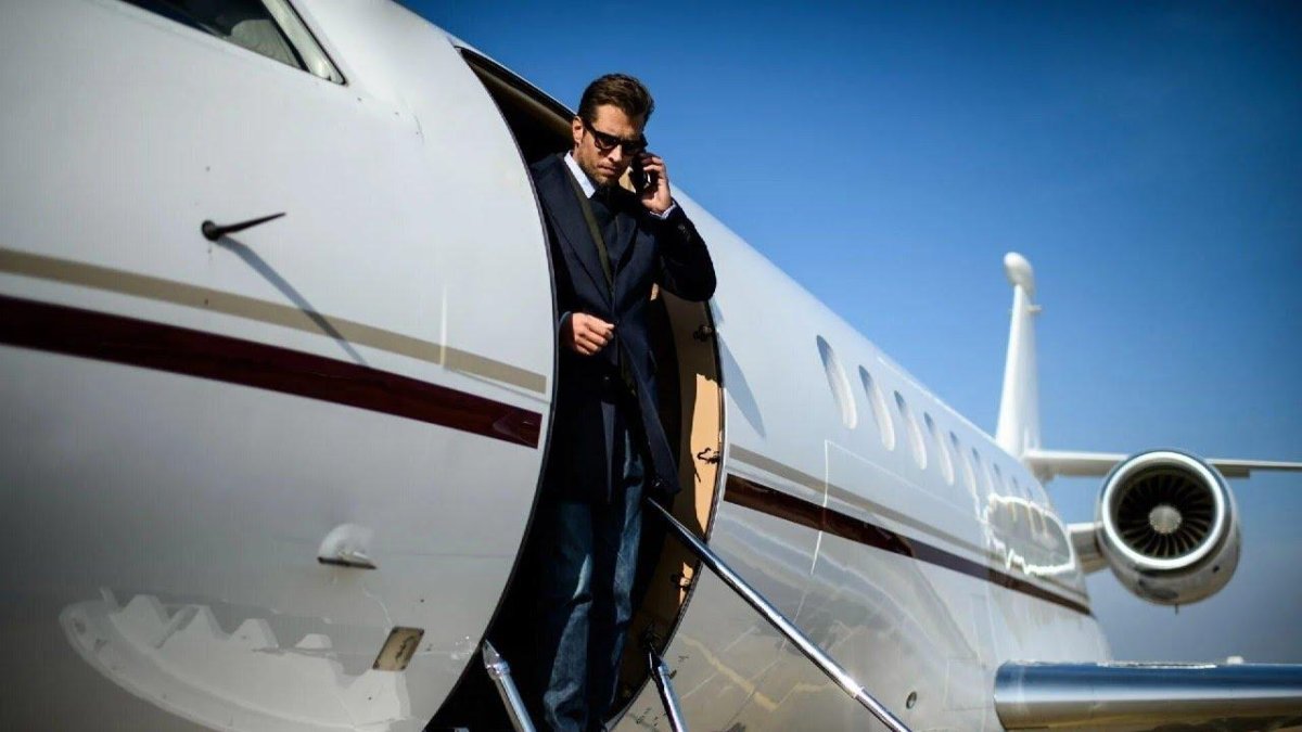 Частный самолет Джима Керри